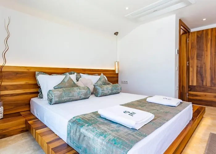3 Bedroom Seaview With Private Indoor And Outdoor Pool Вилла *