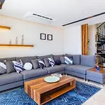 Villa 3 Bedroom Seaview With Private Indoor And Outdoor Pool