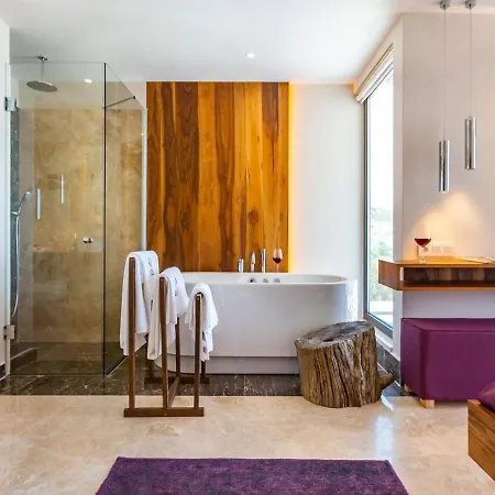 3 Bedroom Seaview With Private Indoor And Outdoor Pool *
