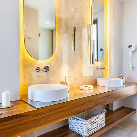 3 Bedroom Seaview With Private Indoor And Outdoor Pool