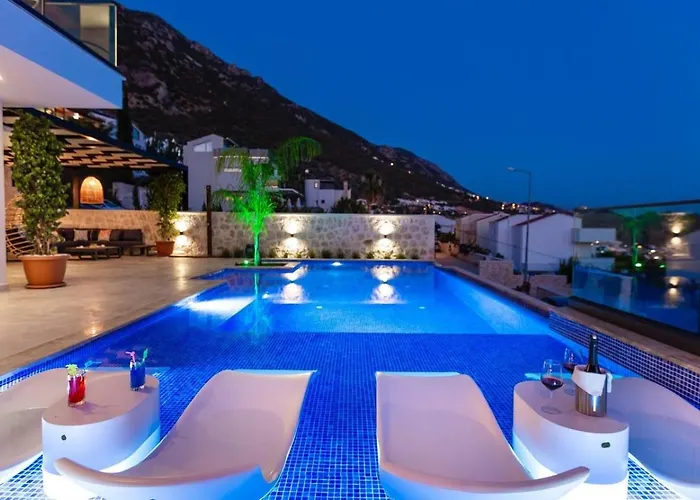 Villa 3 Bedroom Seaview With Private Indoor And Outdoor Pool