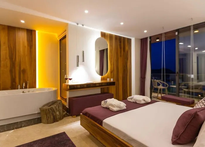 3 Bedroom Seaview With Private Indoor And Outdoor Pool