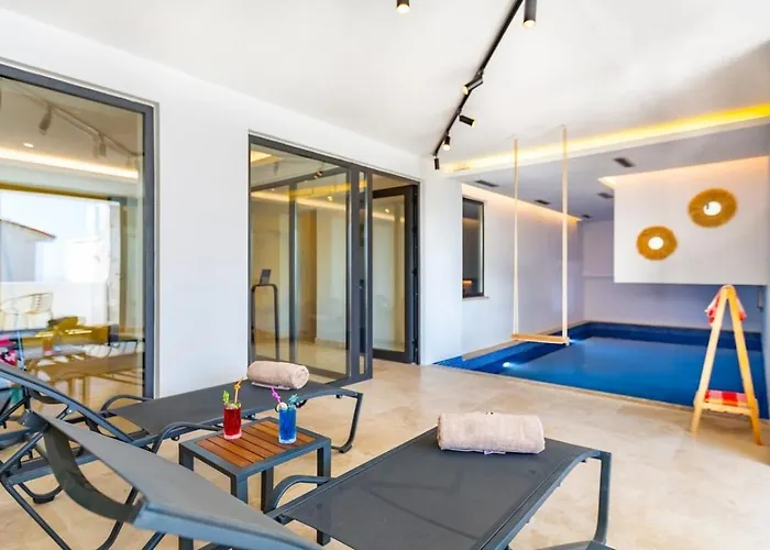 3 Bedroom Seaview With Private Indoor And Outdoor Pool Villa *