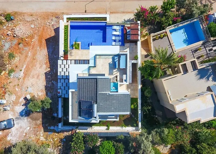 Villa 3 Bedroom Seaview With Private Indoor And Outdoor Pool