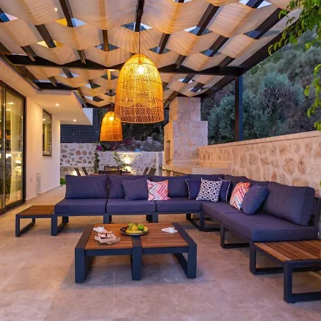 3 Bedroom Seaview With Private Indoor And Outdoor Pool