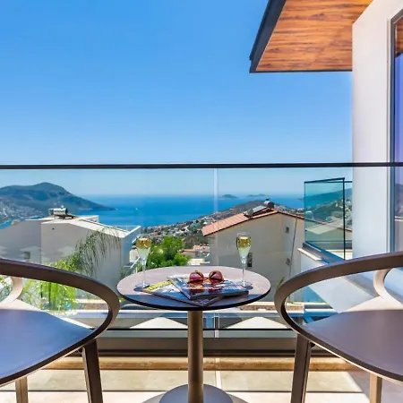 3 Bedroom Seaview With Private Indoor And Outdoor Pool