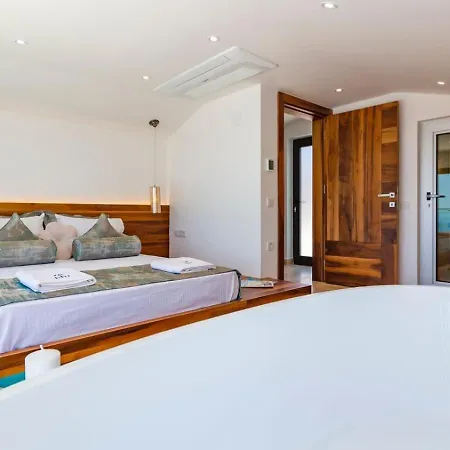 Villa 3 Bedroom Seaview With Private Indoor And Outdoor Pool *